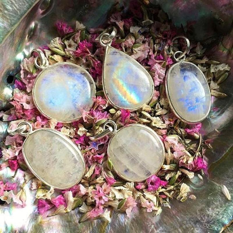 Sri Lankan Rainbow Moonstone Pendant ~ For Ocean, Moon and Mermaid Magick, Communication with Spirit Guides, Protection from Bad Habits - The Velvet Lotus