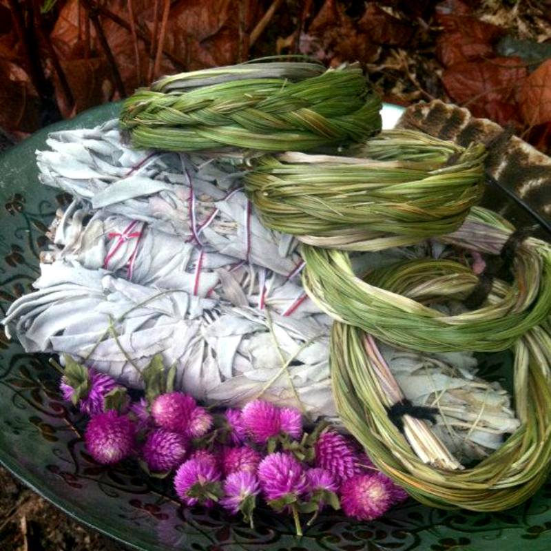 Top Selling White Sage Smudge Sticks~For Ceremonial Blessing Healing and Clearing of Negative Energy - The Velvet Lotus